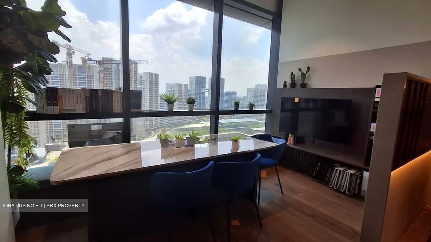 Woods Square (D25), Office #598102201